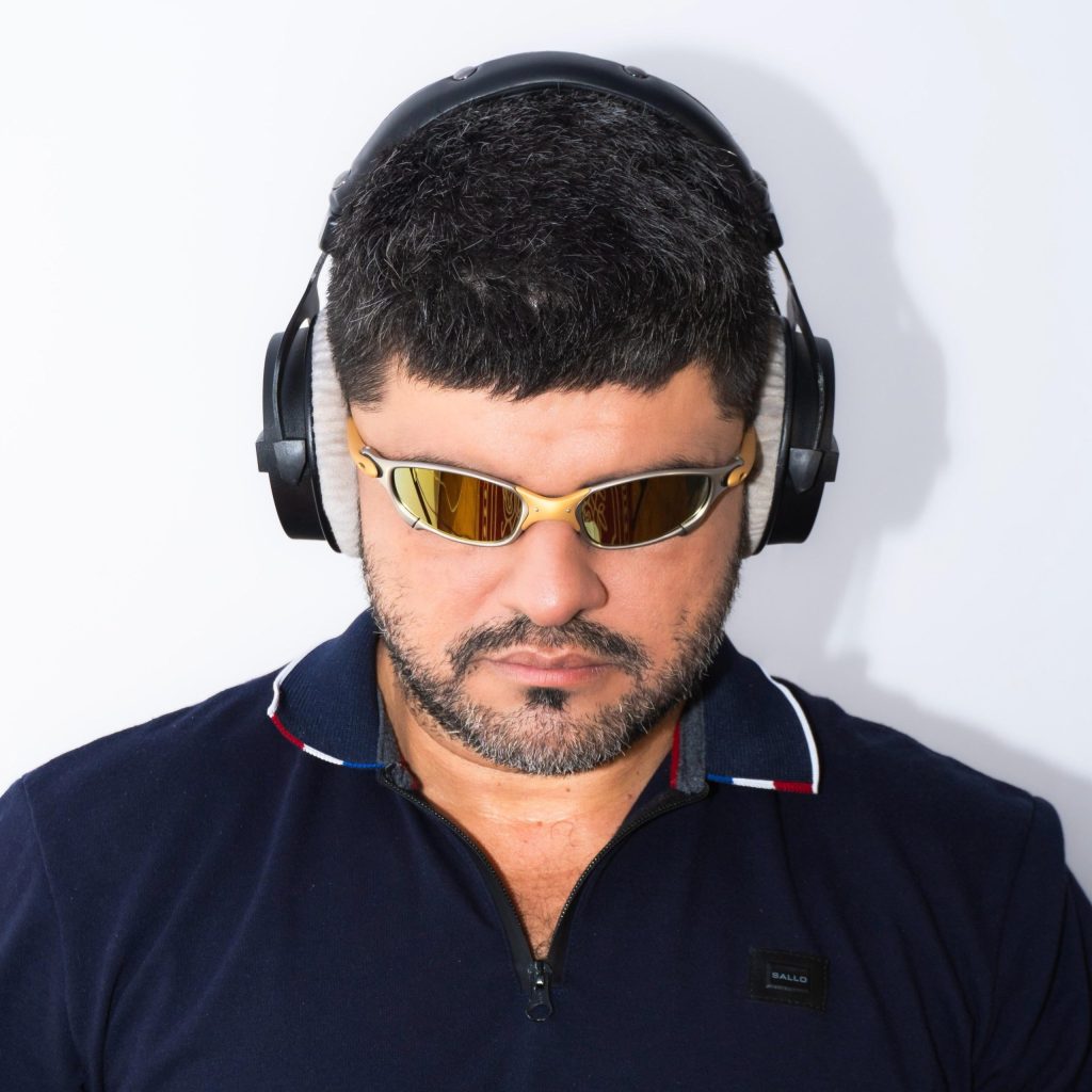DJ Junior Vidal – Senta e Cala Boca