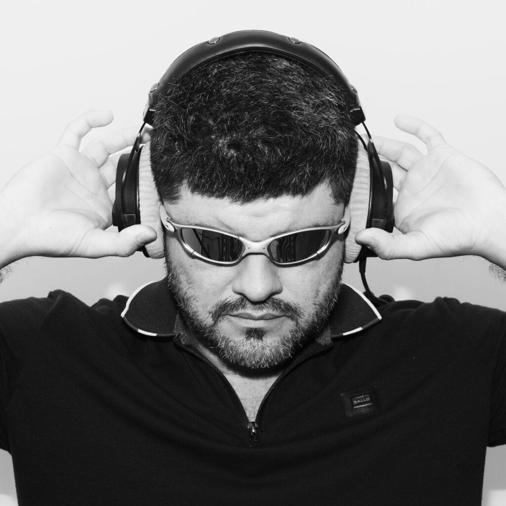 DJ Junior Vidal – Raparigas (Rock Doido Remix)